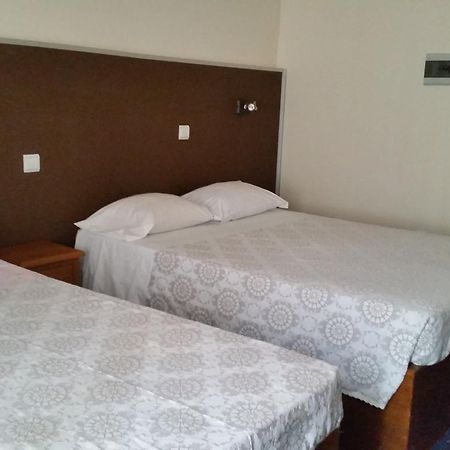 Pensao Lourenco Curia Habitación foto